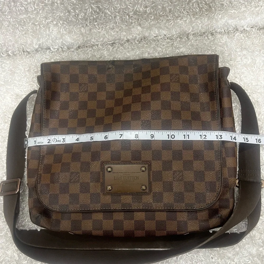 Louis Vuitton Damier Brooklyn MM Messenger bag